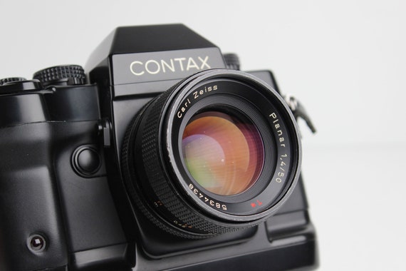 CONTAX RTS 35mm SLR Film Camera With Contax Carl Zeiss CONTAX RTS 35mm SLR Film Camera With Contax Carl Zeiss