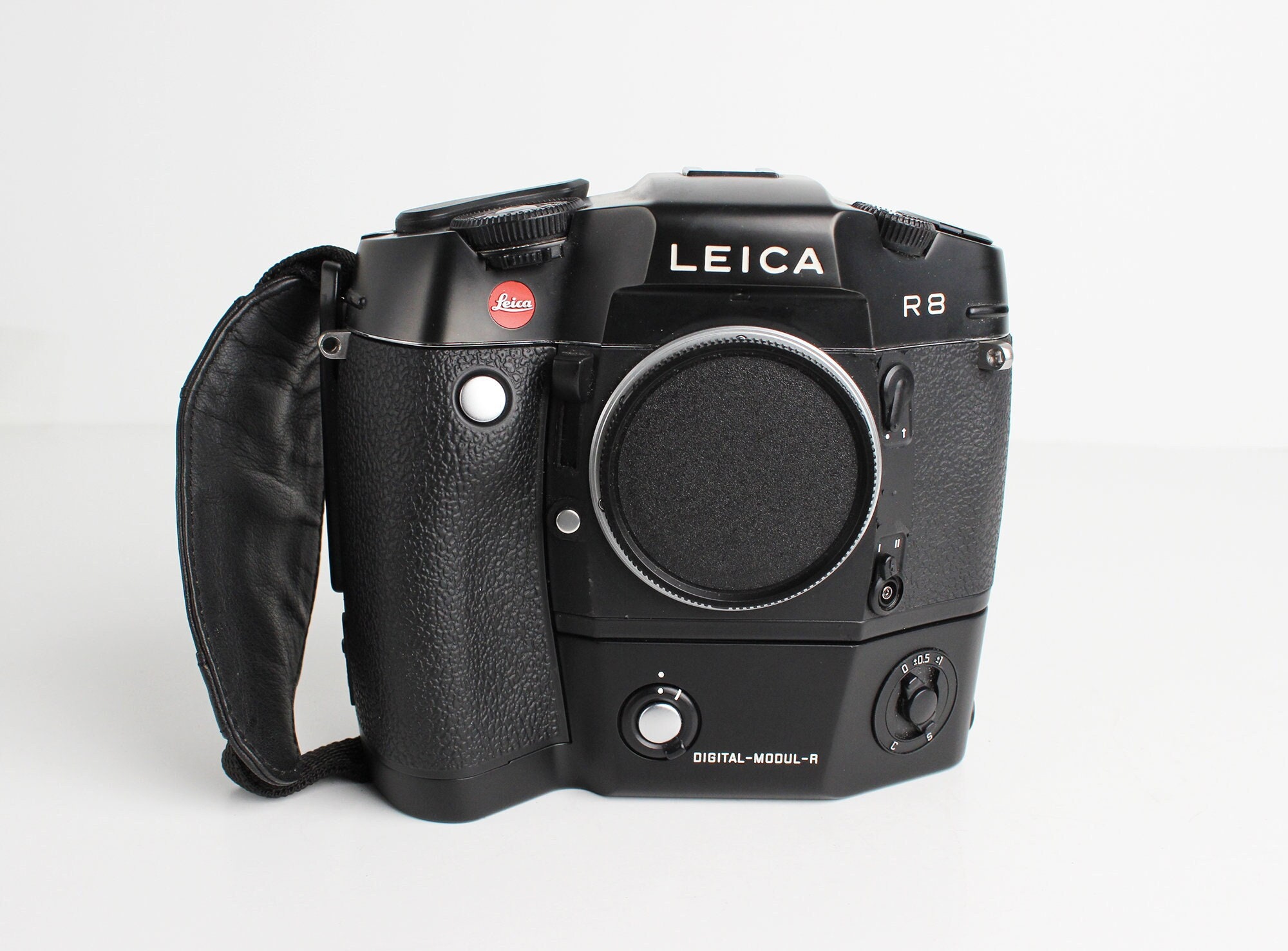 LEICA R8 With Digital-modul-r Charger and Battery Works!