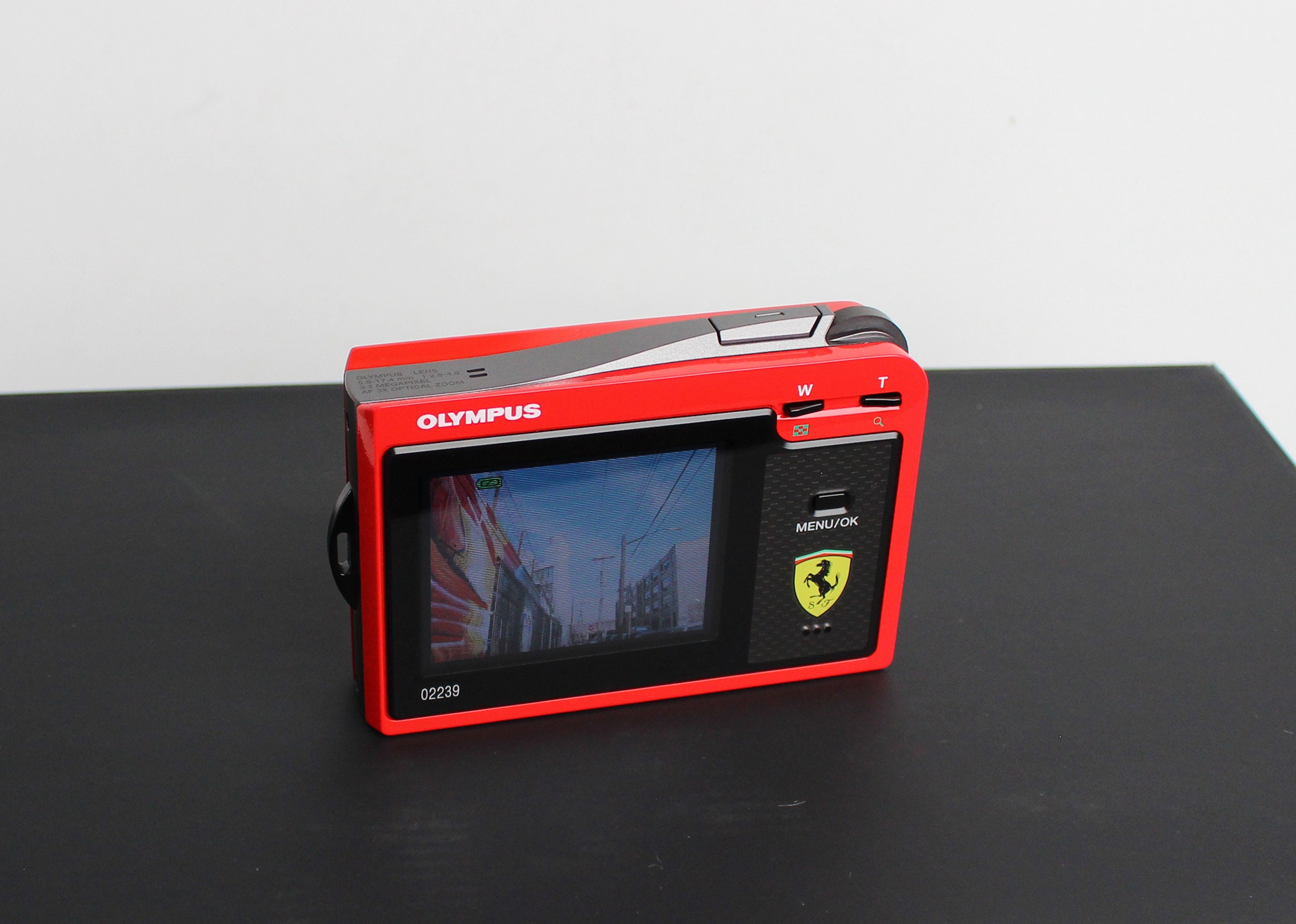 Rare OLYMPUS FERRARI Digital Model 2004 3.2 MP Digital Rare OLYMPUS FERRARI Digital Model 2004 3.2 MP Digital
