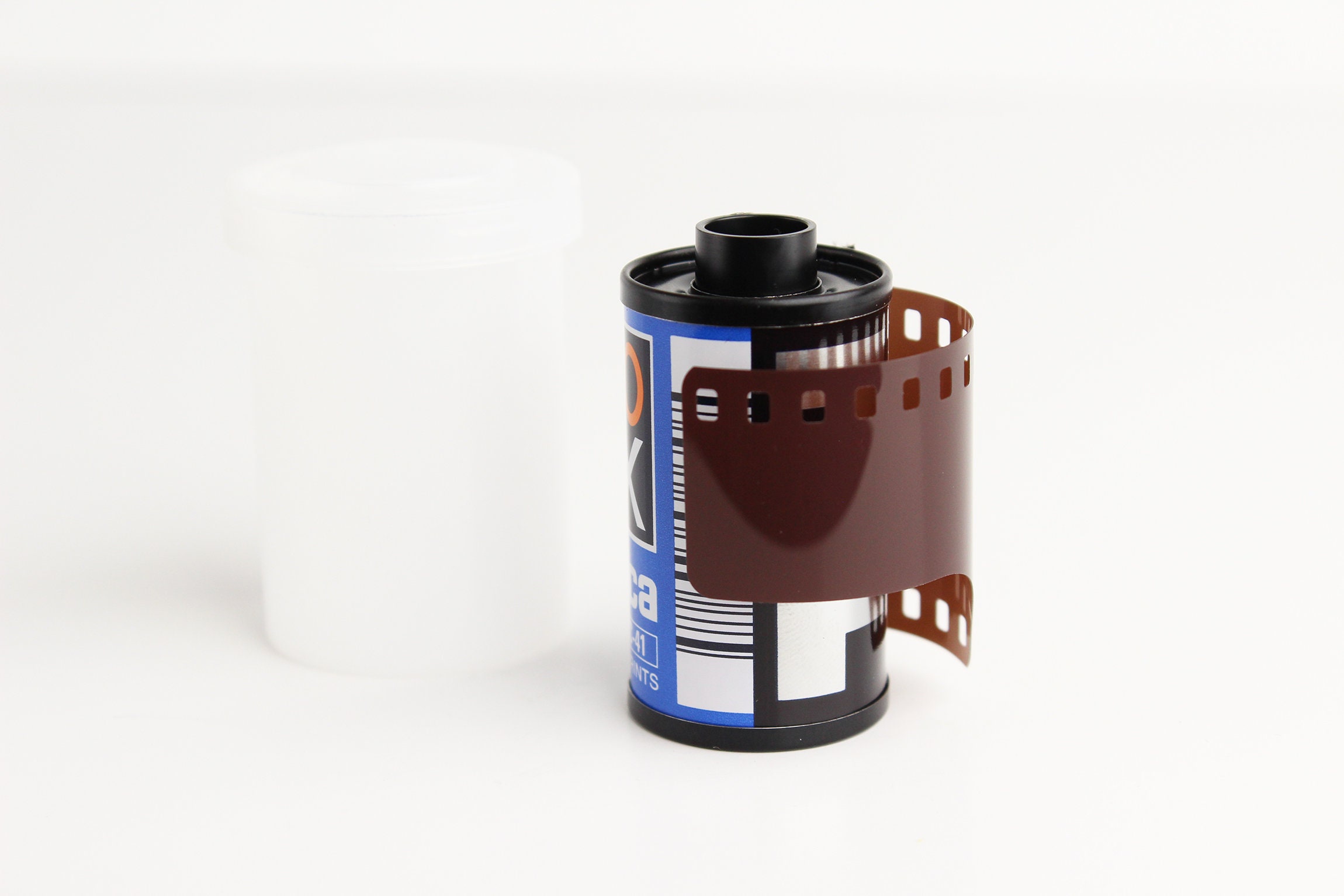 Konica カラーフィルム CT100-12-30P コニカ業務用カラーフィルム100 1個 コニカミノルタ