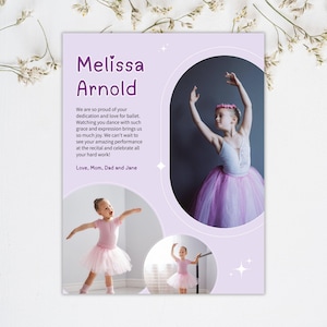 Op de afbeelding: Een lila balletkaart met de naam "Melissa Arnold" in grote, paarse letters. De kaart bevat een bericht over ballet en bevat drie foto's van een jong meisje in een roze tutu.