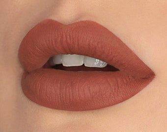 Enchantress - Veganistische bruine matte vloeibare lippenstift