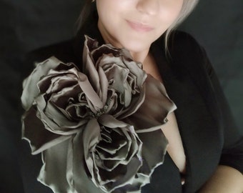 Large flower color gray brown, dark gray brooch, graphite flower pin, pin plus size, corsage large rose,