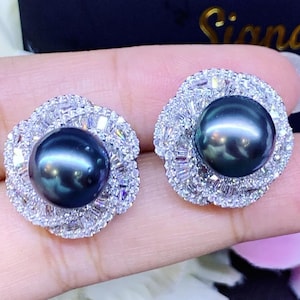 GORGEOUS Tahitian Pearls VS Diamonds In 18K Solid White Gold Earrings baguette tapper halo Studs south sea authentic natural tahiti cluster