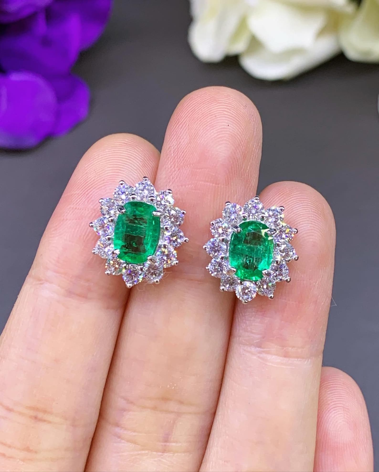 VIVID 3.67TCW Emerald VS Diamonds in 18K Solid White Gold | Etsy