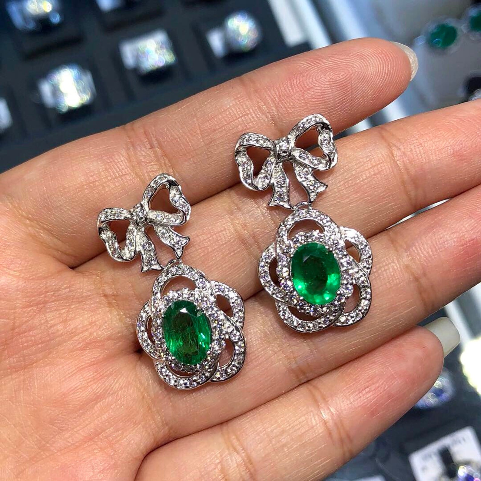 HUGE 5.71TCW Sparkling Emeralds & Diamond in 18K Solid WHITE - Etsy