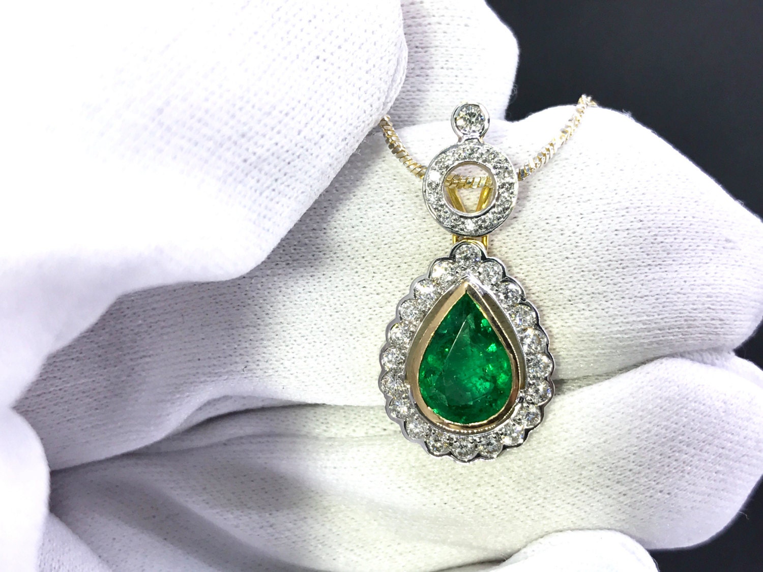 Genuine 2.66ct Zambian Emerald & VS Diamonds in 18K Solid | Etsy