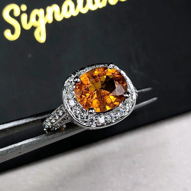 VIVID! 4.26TCW Orange Sapphire Diamonds in 18K solid white gold VIVID! 4.26TCW Orange Sapphire Diamonds in 18K solid white gold
