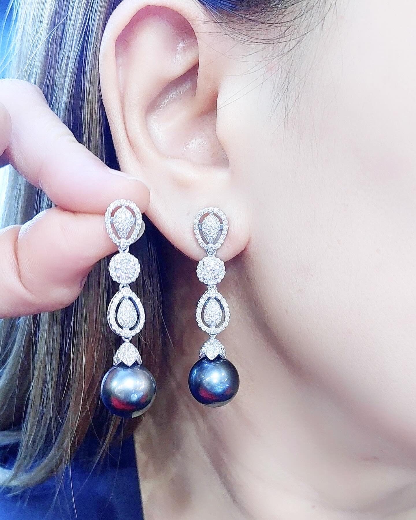 Orecchini Pendenti Da 13 Mm Con Perle Nere Dei Mari Del Sud Di TAHITI E Diamanti In Oro Bianco Massiccio 18 Carati, Stile Pavone, Da Sposa, Grigio, A Goccia, Da Festa, Da - Foto 4