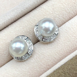 TIMELESS South Sea 10mm Pearls 0.50 carats Diamonds 18K Solid white Gold Earrings handmade black white grey  wedding estate natural genuine