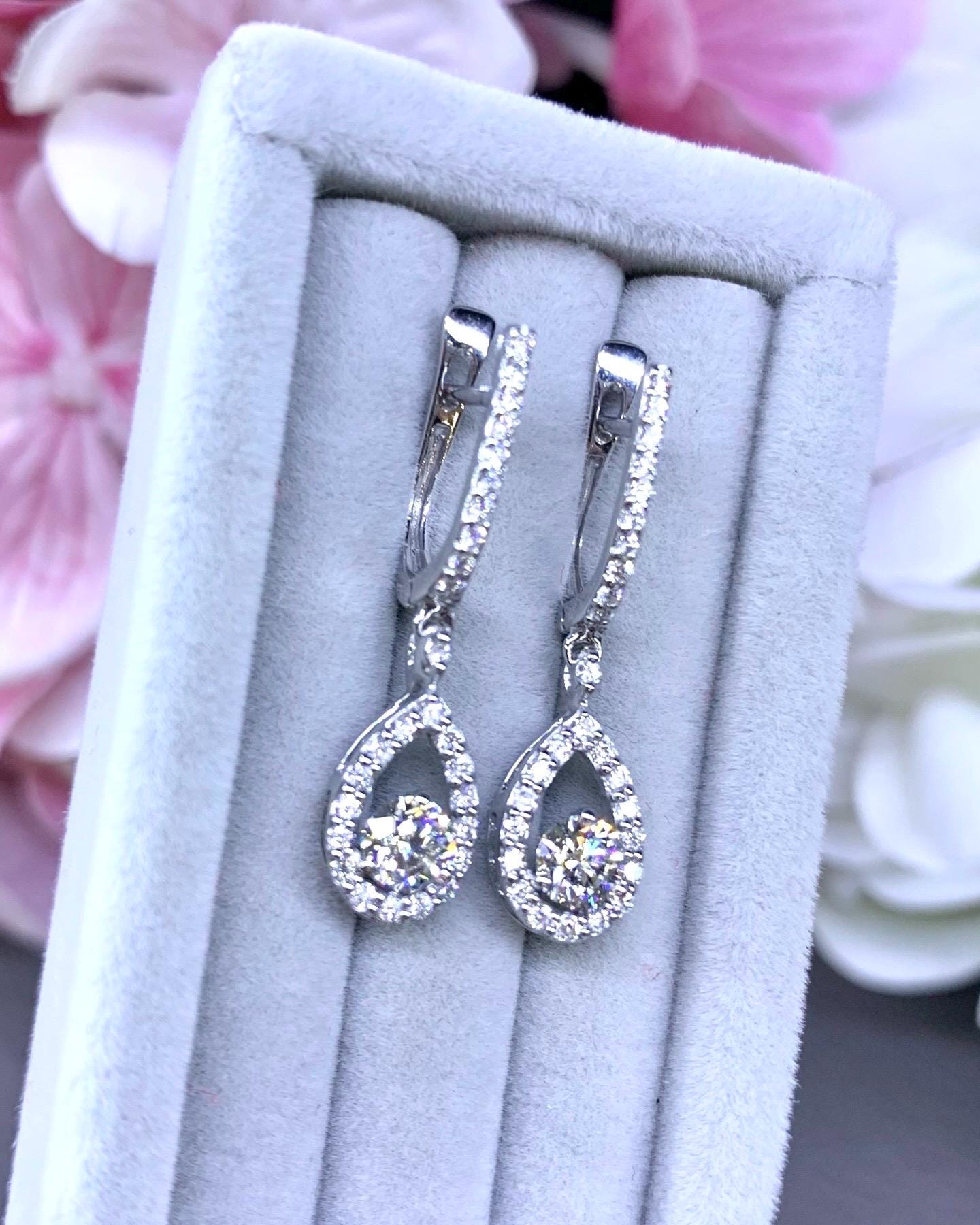 SPARKLING! 1.10TCW Hoop F/VS Diamonds 18K Solid White Gold 