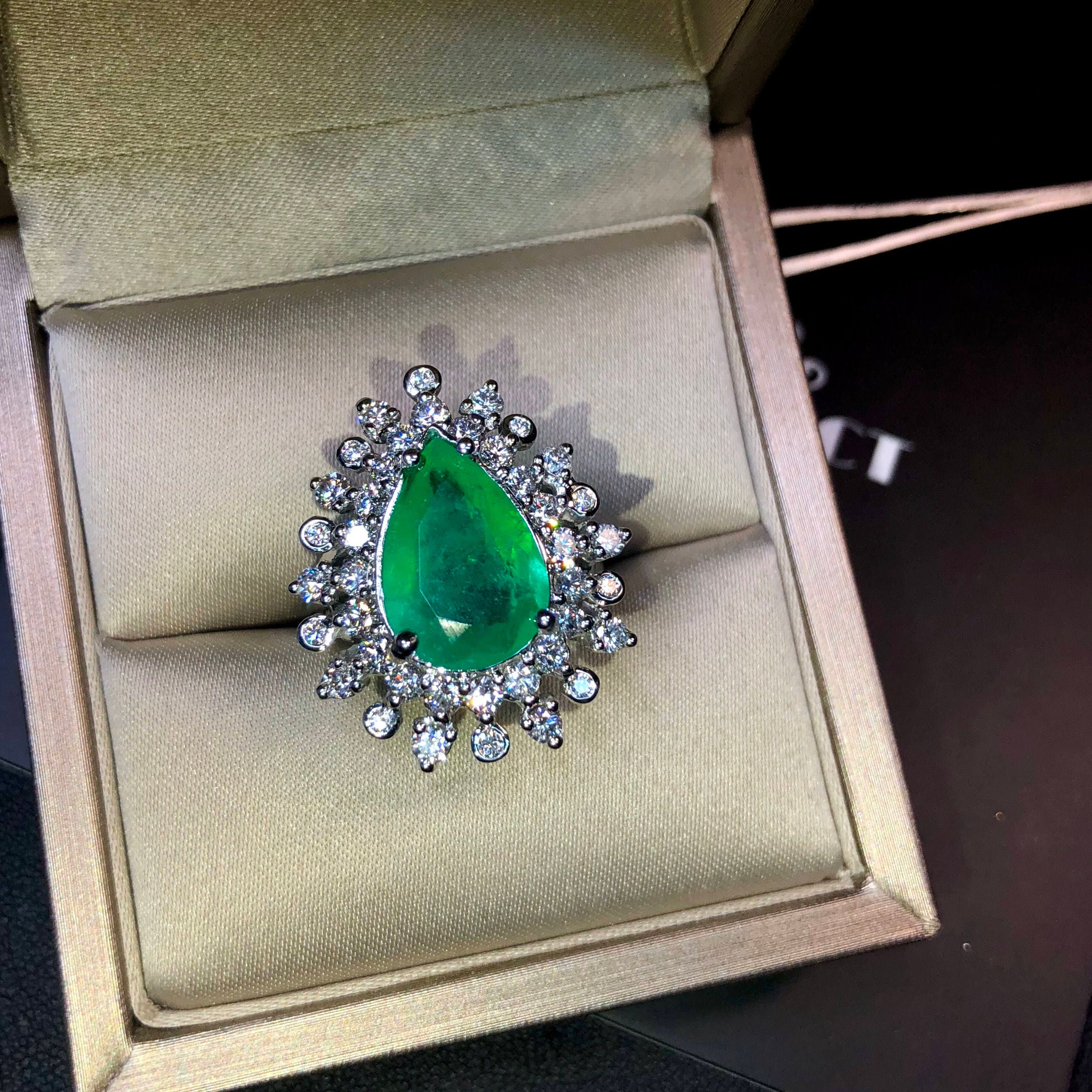 COLOMBIAN 6.31TCW EMERALD Diamonds in 18K Solid White Gold | Etsy