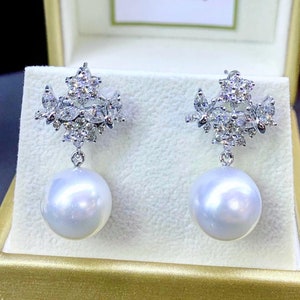GORGEOUS! White South Sea Pearls VVS Diamonds In 18K Solid White Gold Earrings handmade dangle drop modern authentic natural golden fancy