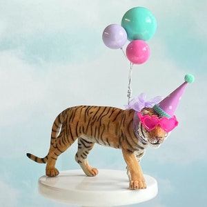 Tiger Cake Topper image 2