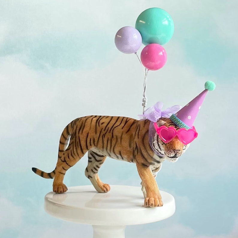 Tiger Cake Topper image 2