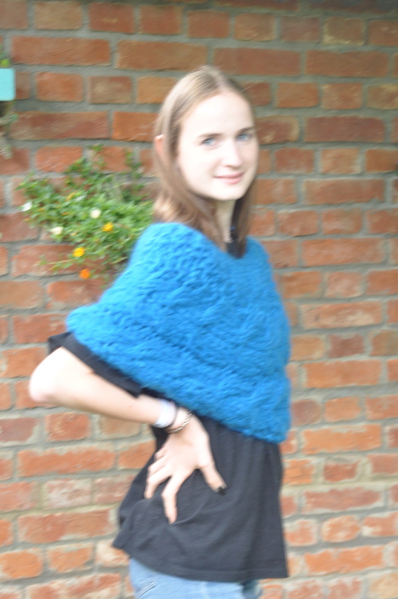 Poncho mit Zopf used Look Bild 6