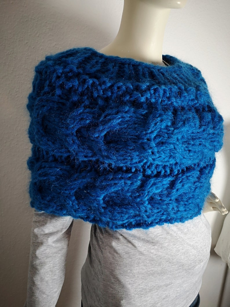 Poncho mit Zopf used Look Bild 2