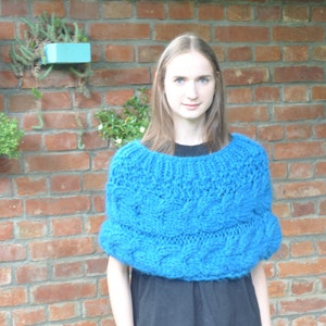 Poncho mit Zopf used Look Bild 5