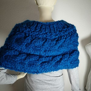 Poncho mit Zopf used Look Bild 3