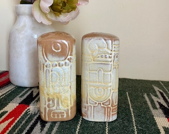 Vntg Frankoma Desert Gold Aztec Mayan Tall Large S&P Shakers American Pottery Mid Century - Free Shipping
