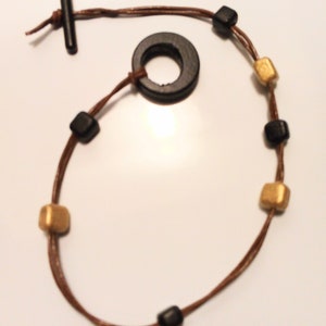 Bracelet Black and Gold design