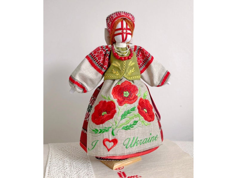 Motanka doll Ukraine gift, Ukrainian doll Motanka Ukrainian folk art, Gift for parents Homedecor Amulet for woman Magical gift for mother image 1
