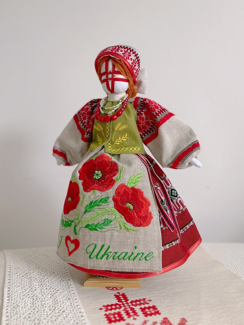 Motanka doll Ukraine gift, Ukrainian doll Motanka Ukrainian folk art, Gift for parents Homedecor Amulet for woman Magical gift for mother image 3