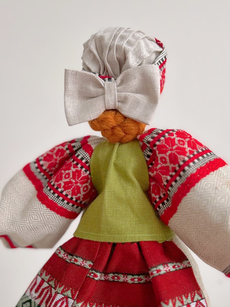 Motanka doll Ukraine gift, Ukrainian doll Motanka Ukrainian folk art, Gift for parents Homedecor Amulet for woman Magical gift for mother image 7