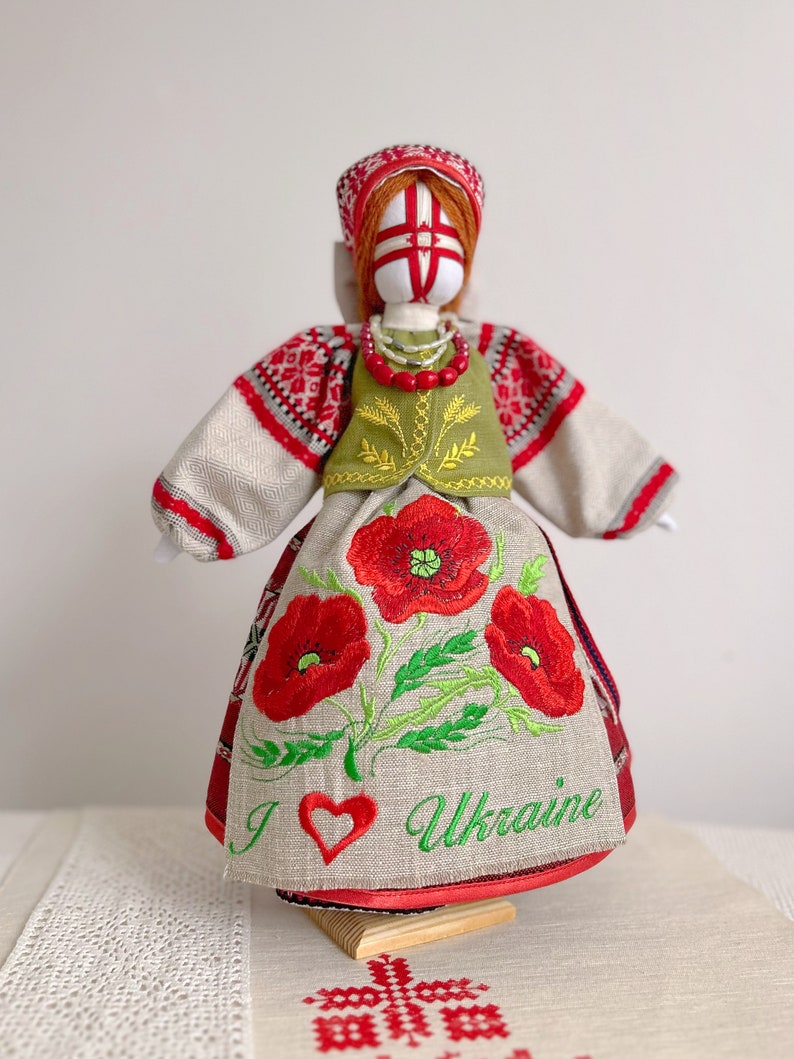 Motanka doll Ukraine gift, Ukrainian doll Motanka Ukrainian folk art, Gift for parents Homedecor Amulet for woman Magical gift for mother image 8