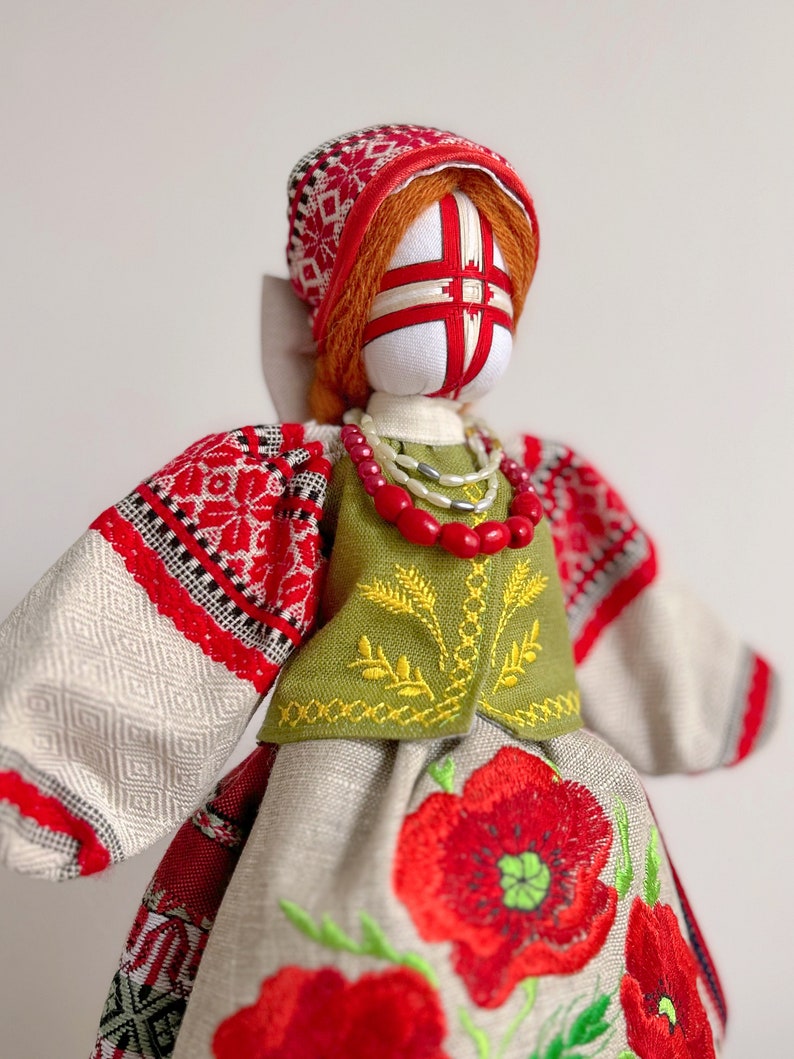 Motanka doll Ukraine gift, Ukrainian doll Motanka Ukrainian folk art, Gift for parents Homedecor Amulet for woman Magical gift for mother image 9