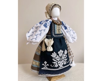 Ukraine doll Motanka doll Ukraine Love gift, Slavic amulet, Souvenir from Ukraine, Made in Ukraine, Ukraine homedecor, Ukraine gift for wife