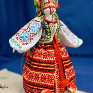 Amulet female Motanka Ukrainian Handmade Motanka doll Ukrainian Ukraine gift doll OOAK Pregnancy gift collectible doll magical amulet doll image 2