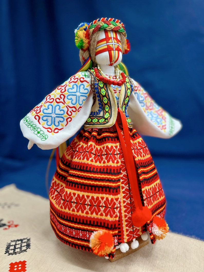 Amulet female Motanka Ukrainian Handmade Motanka doll Ukrainian Ukraine gift doll OOAK Pregnancy gift collectible doll magical amulet doll image 2