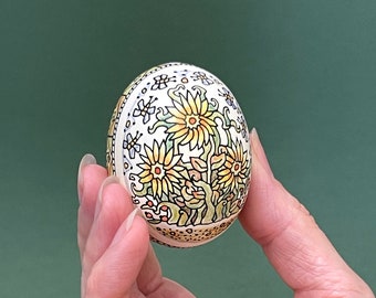 Traditionellt ukrainskt påskägg, original handmålad Pysanka, ukrainsk målad äggprydnad