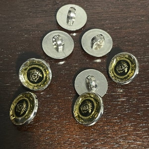 Medusa Buttons (6) See picture for Soze before you buy please! Thanks