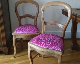 Set von 2 LOUIS PHILIPPE Stühlen renoviert mit abnehmbarem Kuchen mit rosa Samt bezogen