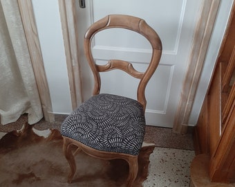 LOUIS PHILIPPE chair refurbished, patterned gray fabric seat and silver nails, waxed natural wood