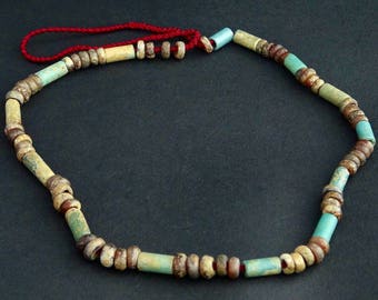 Collier exceptionnel de perles anciennes chinoises Printemps et Automne période