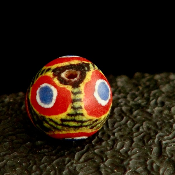 Traditional Muraqat or Kiffa bead: K 27