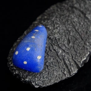 Old Mauritanian traditional Muraqat blue bead: K 22