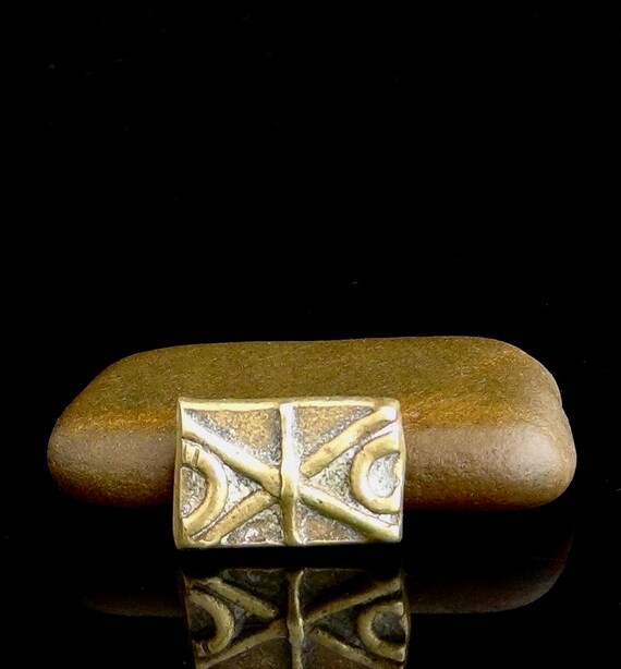 古代アフリカ民族のアカン族とアシャンティ族の金貨の重量: B 47 