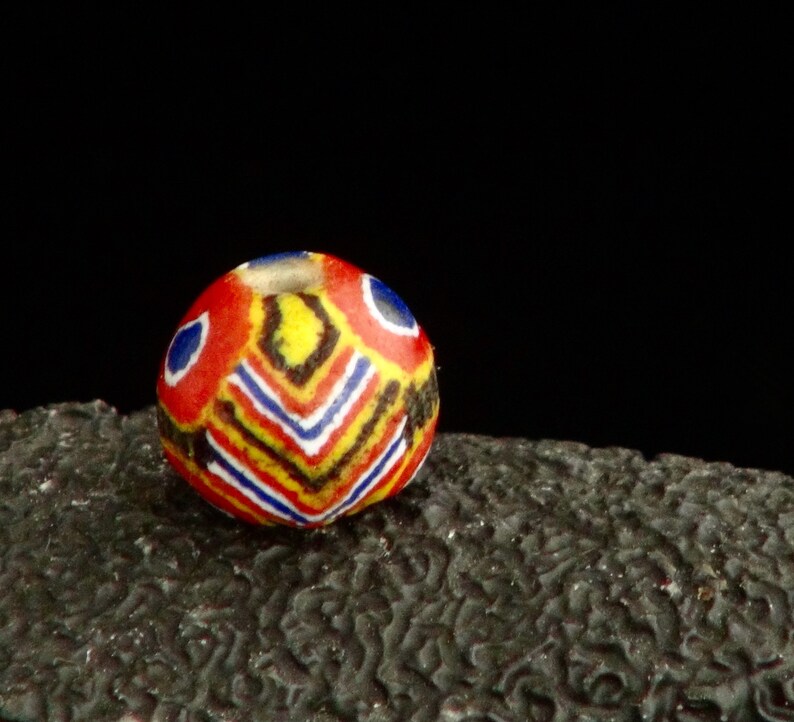 Old traditional Muraqat or Kiffa bead: K 17 image 1