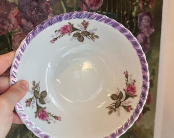 Cuenco floral vintage - Yamatsu Japón, borde morado iridiscente, rosas rosadas