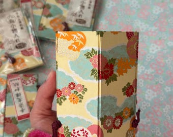 Japanese Floral Washi Paper Pen Stand Desktop Organizer Souvenir Holder Case - FOLDS FLAT