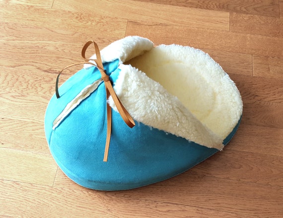 cat slipper bed