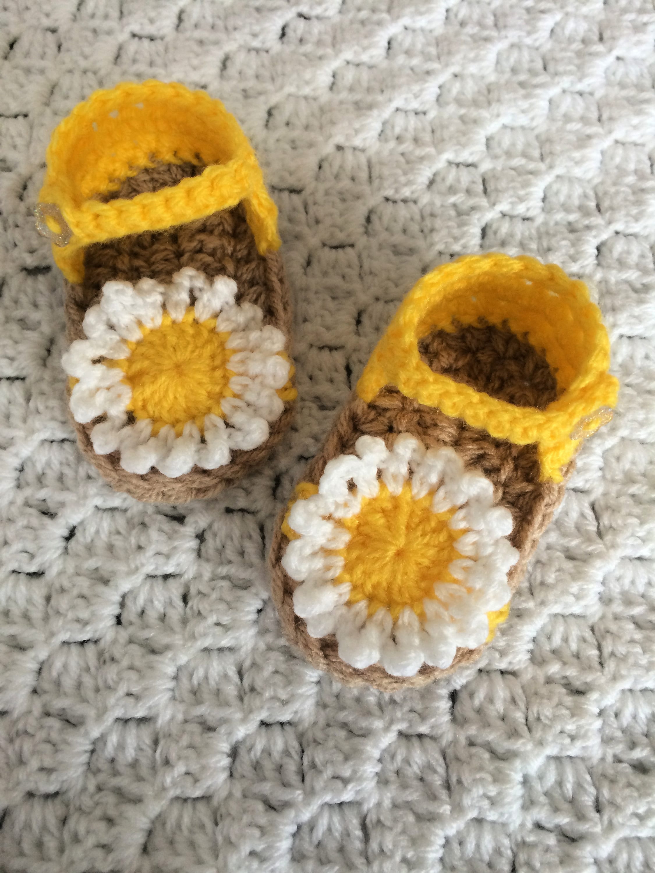 40 Baby Sandal Crochet Patterns for Sweet Summer Shoes, Gifts, and Keepsake Photos 8 Crochet Baby Sandals