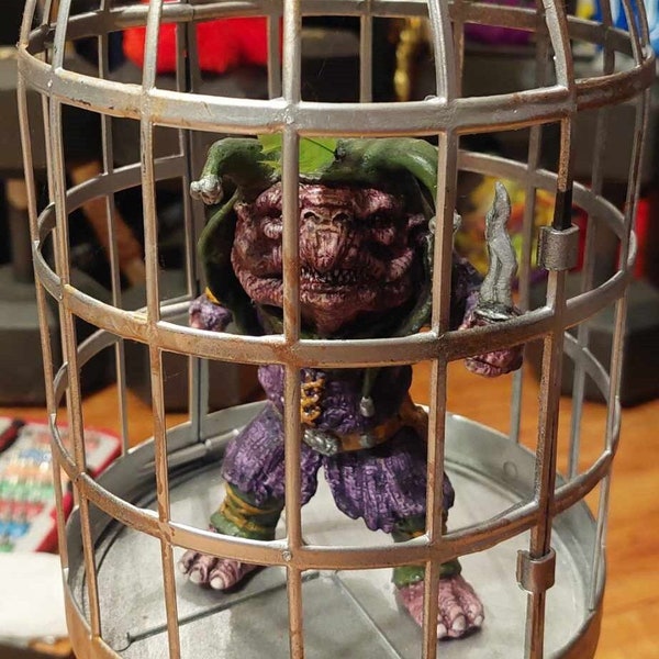 Troll from movie cats eye, hand made, sculpted and run in 2 part plastic, this version is "Caged" for 99, only 1 is available