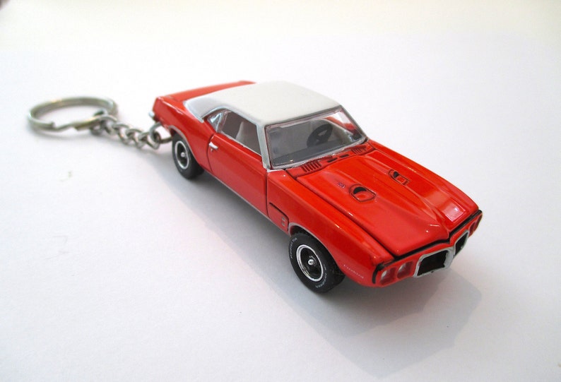 muscle car keychains