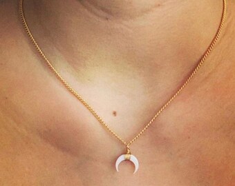 Crescent moon necklace, moon necklace, horn necklace, lunar necklace, pearl necklace, moon phase necklace, bridesmaids necklaces