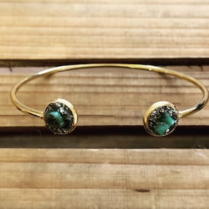 Emerald bracelet, emerald jewelry, may birthstone, gemstone jewelry, crystal bracelet, may bracelet, raw gemstone bracelet